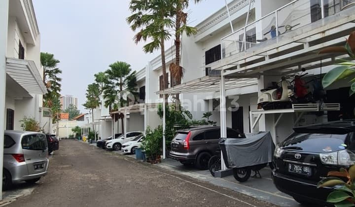 Dijual Rumah Cluster 2 Lt Ada Pool Dekat M R T Lebak Bulus, Jakse