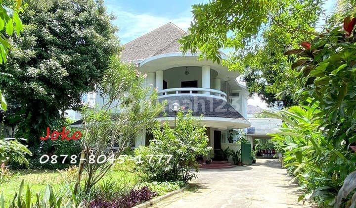 Charming House in VIP Area Jl. Imam Bonjol, Menteng, Central Jakarta