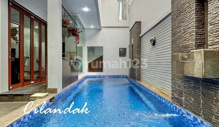 Rumah Mewah Design Tropis Modern Ada Pool Samping Citos, Cilandak