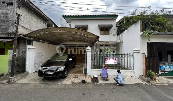 Rumah 2 Lt TERMURAH di Jl. Mampang Prapatan, Jakarta Selatan