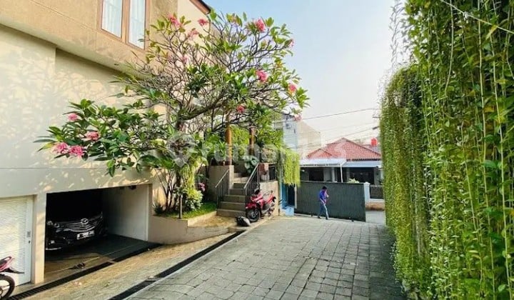 Luxury House in Cluster with Pool, Jl. Benda, Kemang, South Jakarta