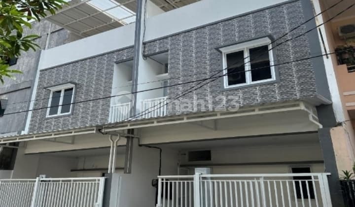 Dijual Rumah Baru Siap Huni di Tanjung Duren Jakarta Barat
