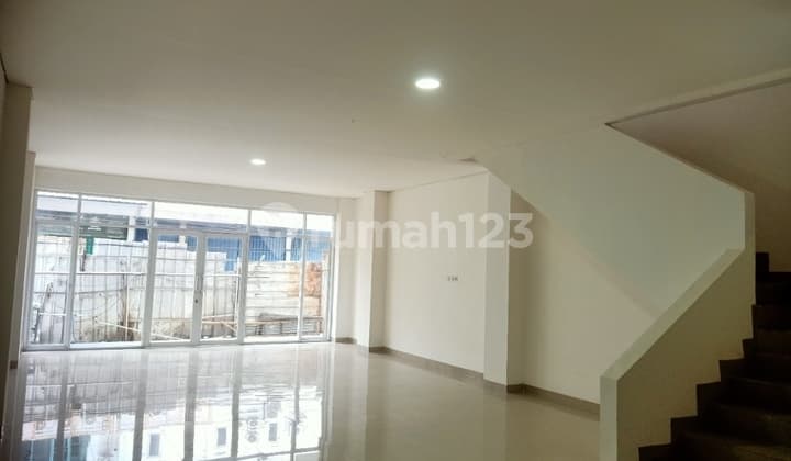 Dijual Cepat Ruko Baru Lokasi Strategis Di Tebet (d)