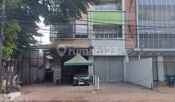 Disewakan Ruko Siap Pakai di Pusat Bisnis dan Kuliner Tebet