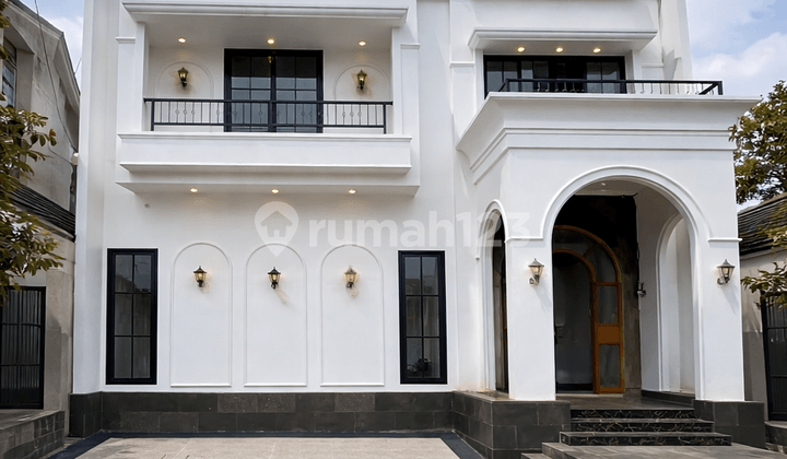 Hunian Bergaya Amerika di Batu, 4 Kamar & 4 Kamar Mandi