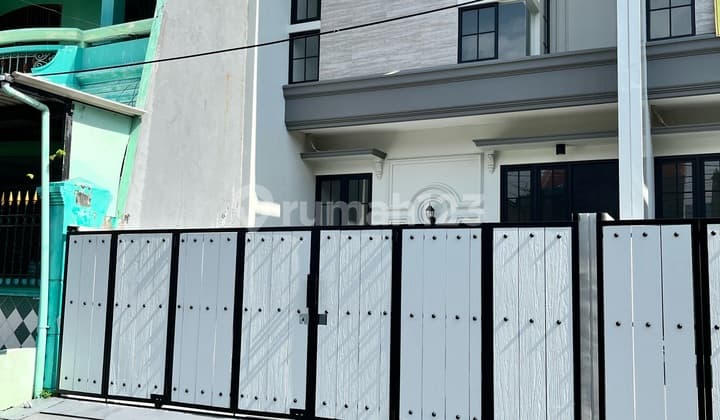 New House Near Merr Upn Rungkut Surabaya