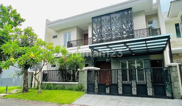 Rumah Mewah 2 Lantai Furnished HGB di Graha Famili Dekat Nathos