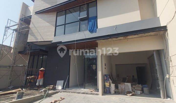 Rumah Mewah Selangkah dari Galaxy Mall, Unair, ITS.