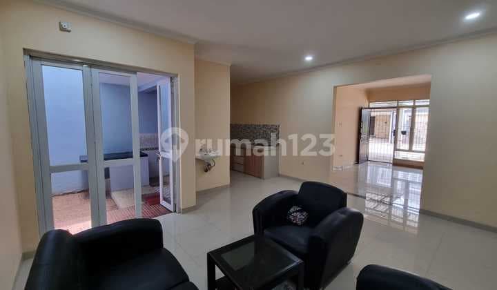 Rumah Full Renov 2 Lantai Metland Trans Yogi Cileungsi