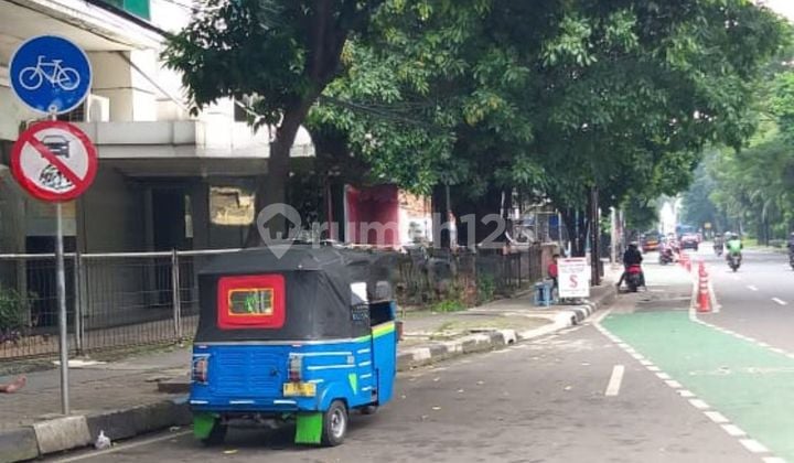 4-Story Ready-to-Use Beautiful Building on Kwitang Raya, Jakarta