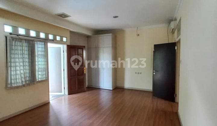 Rumah Furnished 2 Lantai di Gading Kirana Kelapa Gading