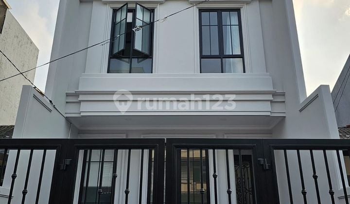 Brand New American Classic 2 Lantai Janur Kuning Kelapa Gding