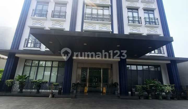 5-Storey Building in a Premium Location at Lebak Bulus, South Jakarta
