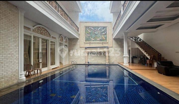 Rumah Exclusive 2 Lantai + S. Pool di Duren Sawit Jakarta