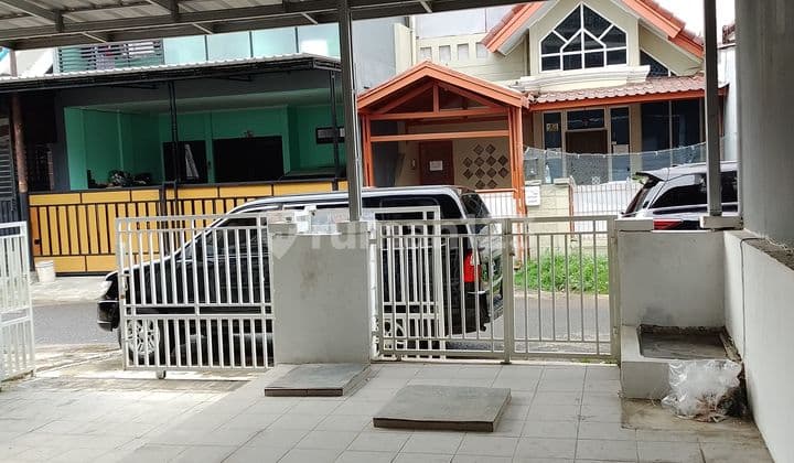 Rumah Sewa 2 Lantai di Taman Moden Dekat Aeon Mall Jakarta