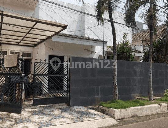 Quick Sale 1-Story House in Cipinang Indah II, East Jakarta