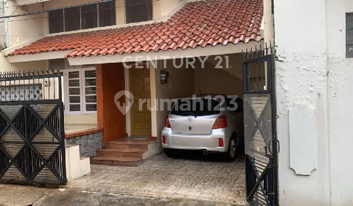 Jual Cepat! Rumah 2 Lantai Siap Huni di Kayu Putih Hadap Selatan