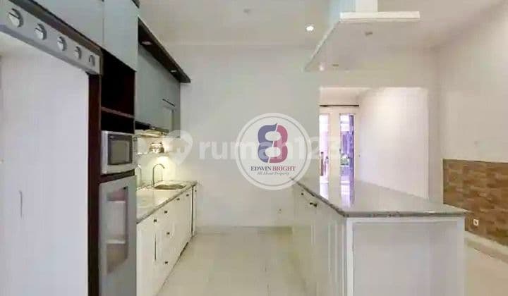 Beautiful House, Strategic Location, Affordable Price