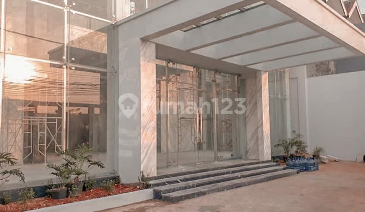 Kantor Baru 1.885m2, 3lantai Di Kebon Jeruk, Jakarta Barat