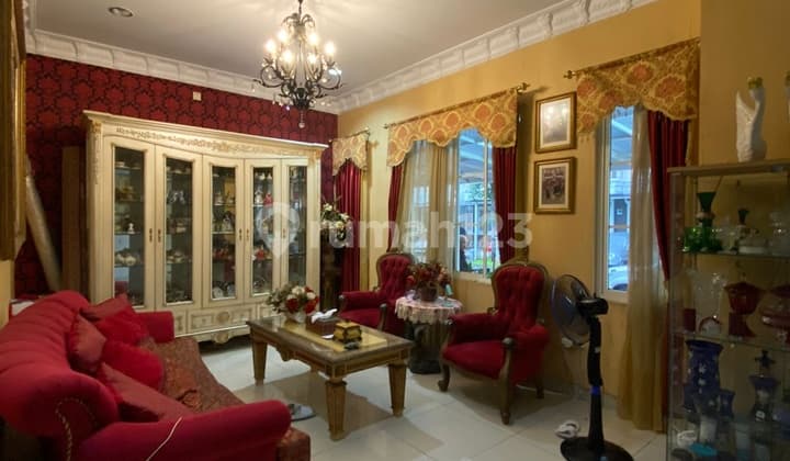 Ready-to-occupy 3-story house in a strategic & flood-free location at GreenLakeCity