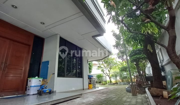 Hunian di pusat kota - Hook 3Lantai di Tamansari Jakarta Barat