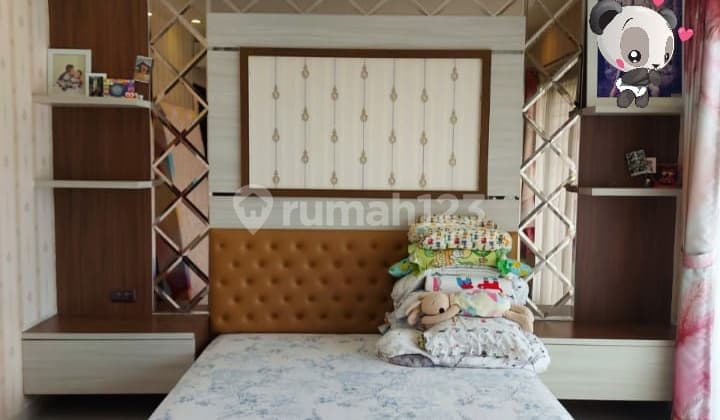 3-Story East-Facing House in Citra Garden 6, West Jakarta