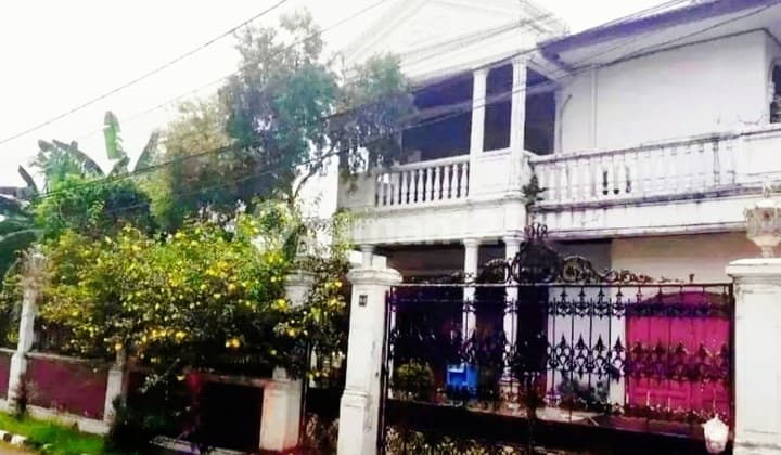 Comfortable, Safe Residence with Dual Aspect (South & North Facing) in Kb Jeruk