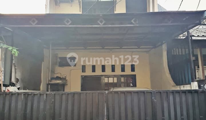Rumah dibawah 1m, 2Lt siap huni di Cipondoh Tangerang