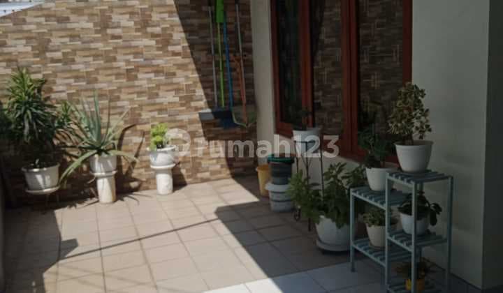 Rumah siap huni hadap Utara lokasi strategis di Gajah Mada