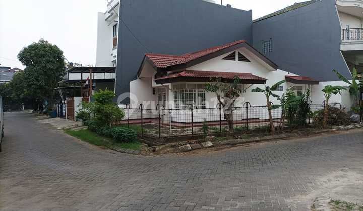 Termurah Di Taman Surya, Rumah Hook Siap Huni Di Jakarta Barat
