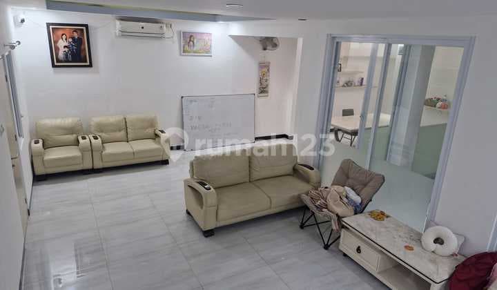 Rumah 2Lantai strategis di tamanpalem lestari, Jakarta Barat.