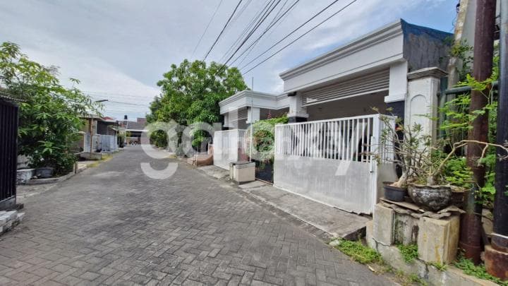 Rumah Kutisari Indah Selatan, Surabaya