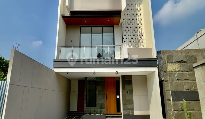 Rumah Baru 3 Lantai di Ampera, Ampera SHM - Sertifikat Hak Milik