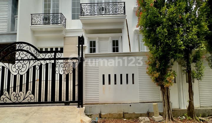 Rumah Baru Modern Classic Dalam Komplek Rempoa Tangerang