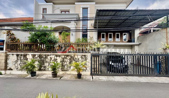 Rumah Desain Tropikal Modern dilengkapi Kolam Renang di Cipete, Jakarta Selatanv