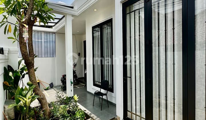 New American Classic House Near MRT Cipete