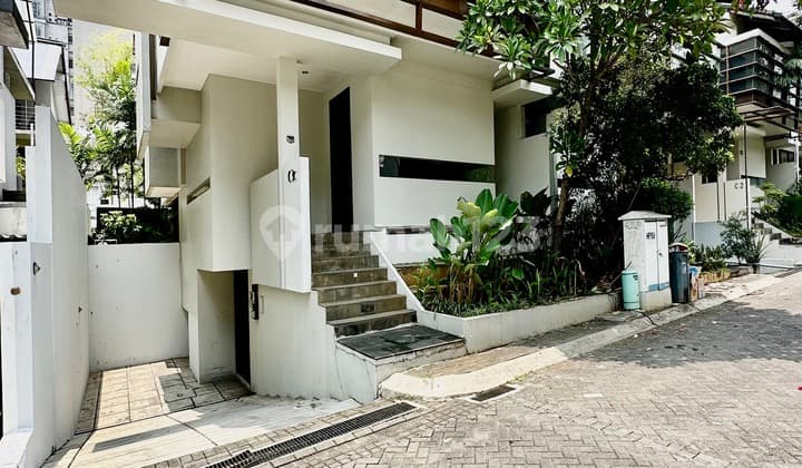 Rumah Bergaya Industrial By Andra Matin Di Kemang Lokasi Elite