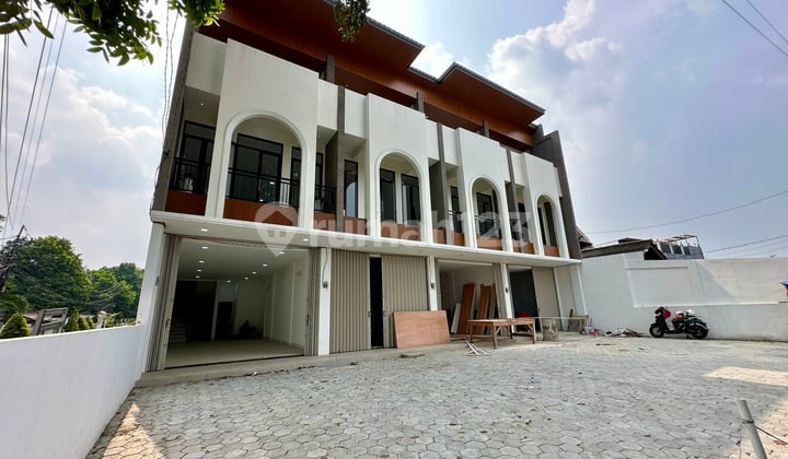 New Minimalist Facade Ruko Near Toll Gate Strategic Location on Main Road