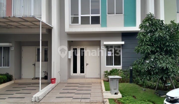 Ready-to-Occupy House in Agnesi Cluster Gading Serpong