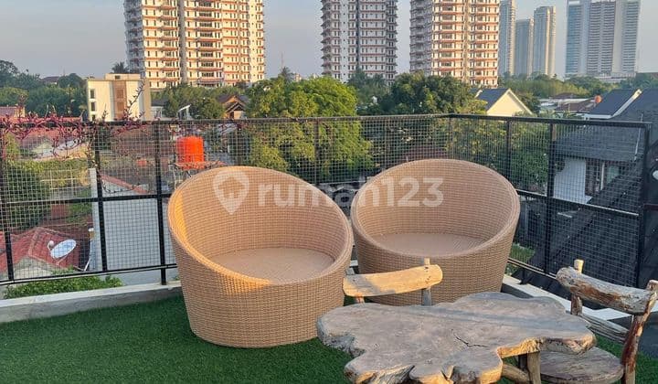 Rumah Mewah 3,5 Lantai View SCBD Semi Furnished di Kebayoran Baru, Jakarta Selatan