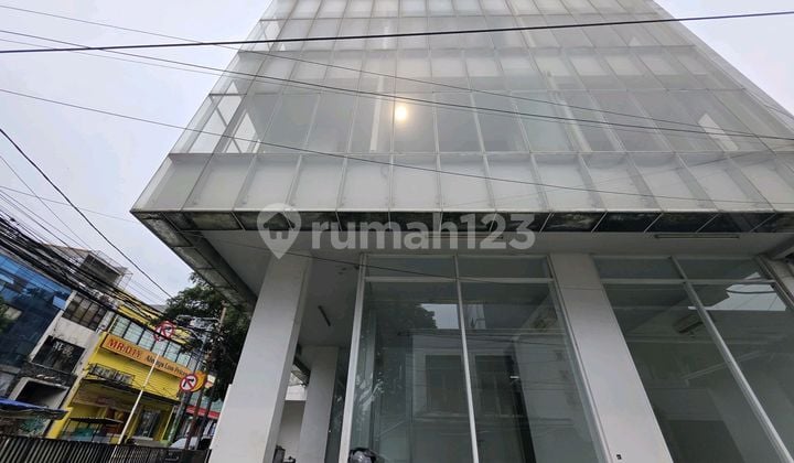 Investasi Menarik! Mini Building 4,5 Lantai Posisi Hoek, Bangunan Terawat dengan Ada Fasilitas Lift, Lokasi Strategis Pinggir Jalan Raya Bintaro Raya Jakarta Selatan