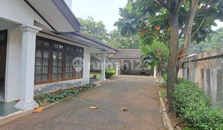 Rumah Tanah Luas Strategis Dan Nyaman W Pool di Kemang Timur Jakarta Selatan
