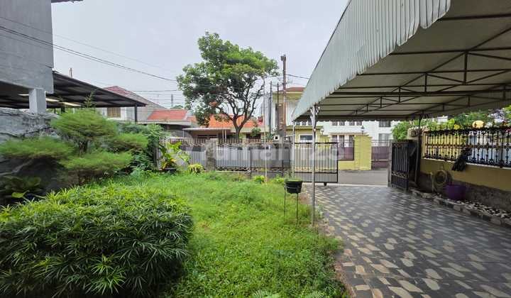 Rumah Asri Luas Siap Huni 2 Lantai Dalam Kompleks Tenang Lokasi Strategis di Pasar Minggu Raya, Jakarta Selatan