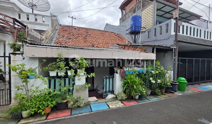 Rumah 1 Lantai SHM Lokasi Strategis di Tengah Kota Bendungan Hilir, Jakarta Pusat