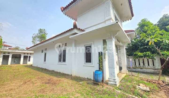 Rumah Modern dengan Halaman Luas Dalam Cluster Cocok untuk Hunian, Akses Strategis ke Gerbang Tol Jatikarya, Lokasi di Cibubur-Bogor