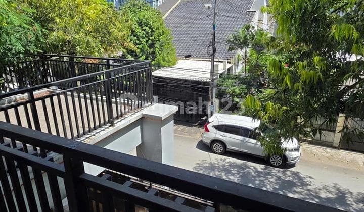 Affordable Price Below Market Value, Move-In Ready House Ideal for Living and Boarding. Highly Strategic Location in Kuningan, South Jakarta.