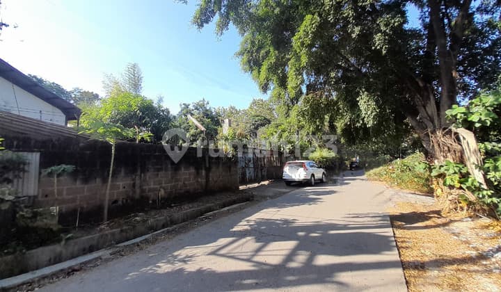 Dijual Murah Tanah Berikut Bangunan Gudang Bebas Banjir Lokasi Strategis Dekat Jalan Raya Narogong Dan Tol Bekasi Barat.