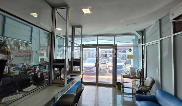 Ready-to-Occupy Shophouse + Extra Land, Ideal for Business and Residence, Location Near Pakuwon Mall, Bekasi.