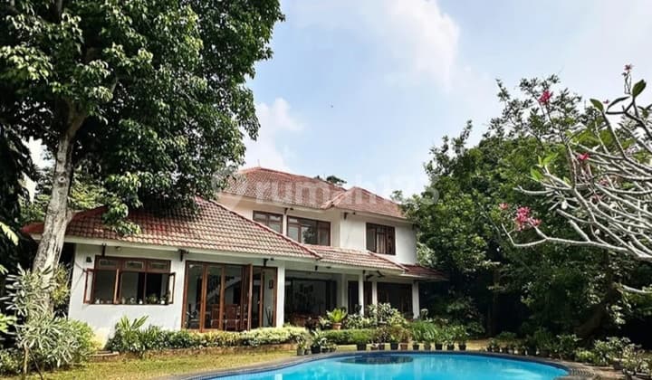 Well-Maintained House With Large Land In Pejaten Barat, Land Calculation