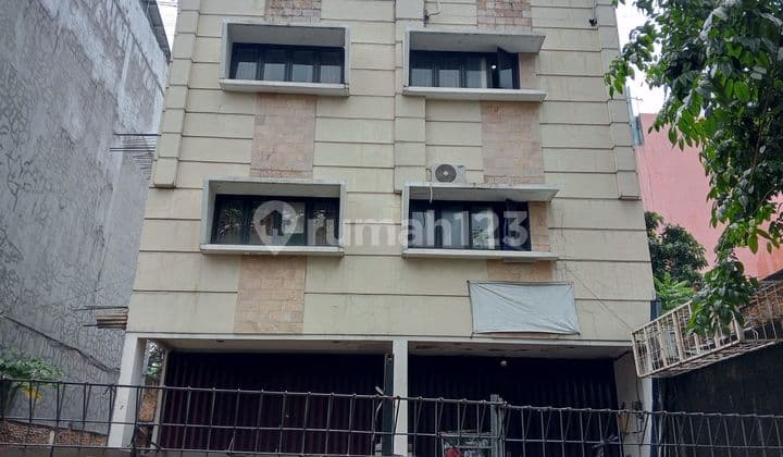 Ruko gandeng parkiran luas pondok pinang